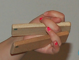 chlefeli-hand